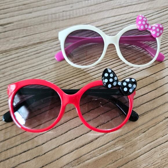 Girl Polkadot Bow Sunglasses Bundle New - Picture 1 of 3